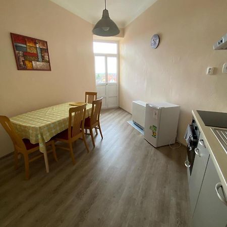 Apartman Na Namesti Sobeslav Bagian luar foto